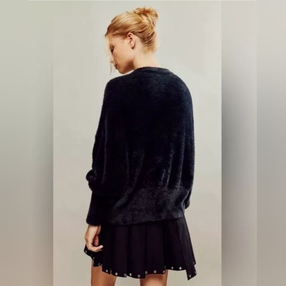 Free People One SO SOFT Found My Friend fuzzy Cardigan Oversized Black XL-1X - Picture 2 of 10